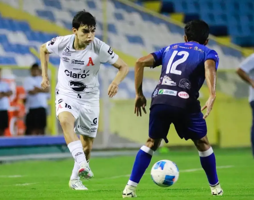 Alianza se impone 3-2 a Fuerte San Francisco y encadena cuatro triunfos consecutivos