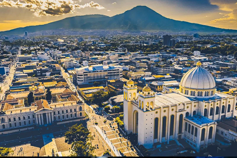 Banco Mundial proyecta que El Salvador crecerá 3.2 % en 2026