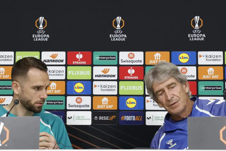 El entrenador del Real Betis afirma que jugar los cuartos de Liga Europa "sería histórico"
