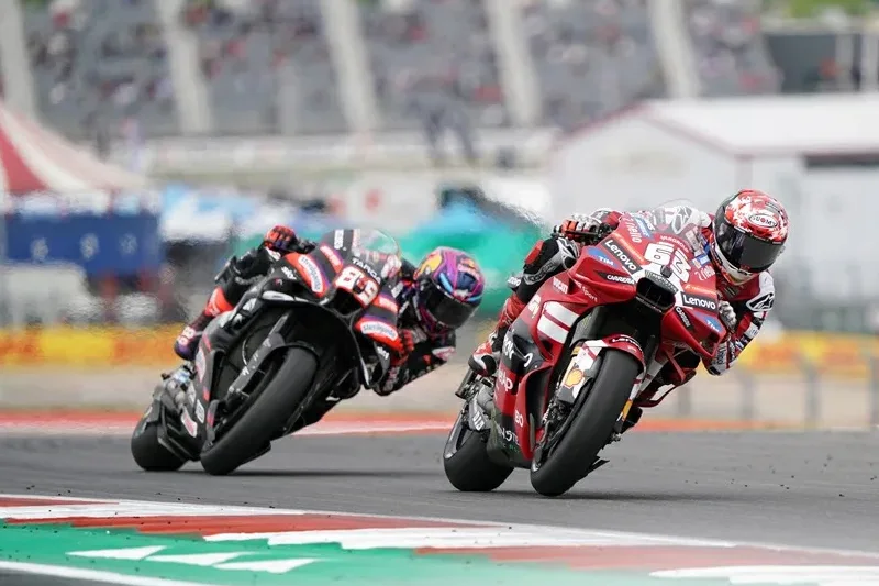Jorge Martín gana el esprint que dominó Bagnaia y es nuevo líder del Mundial de MotoGP