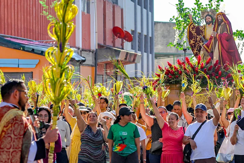 Iglesia llama a vivir la Pascua en familia durante el Domingo de Ramos