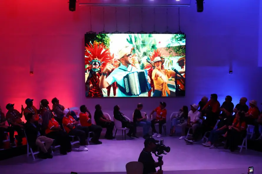 Rubén Blades y otros artistas panameños cantan la nueva canción para el Mundial