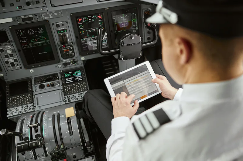 Eliminan obligación de contratar tripulación salvadoreña a aerolíneas que operan en el país