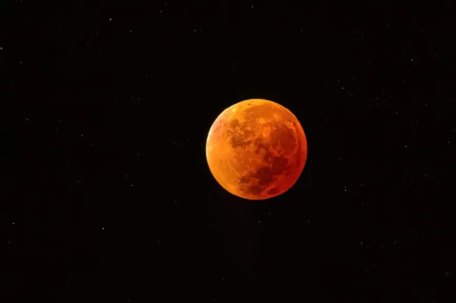 El Salvador observará este martes un eclipse total de Luna, ¿a qué hora se verá?