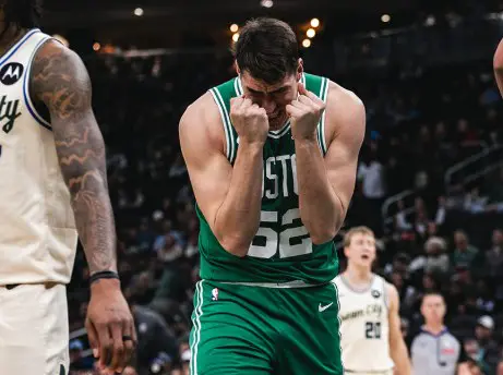 NBA: Celtics brillan, Giannis vuelve a la acción y Trae Young es expulsado sin minutos