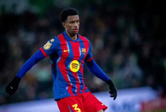El lateral Alejandro Balde será baja un mes en el Barcelona tras lesión