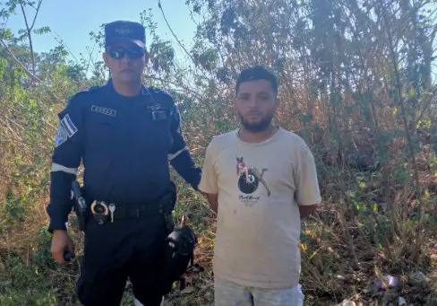 Arrestan a conductor señalado de provocar accidente que dejó dos muertos en la carretera a Comalapa