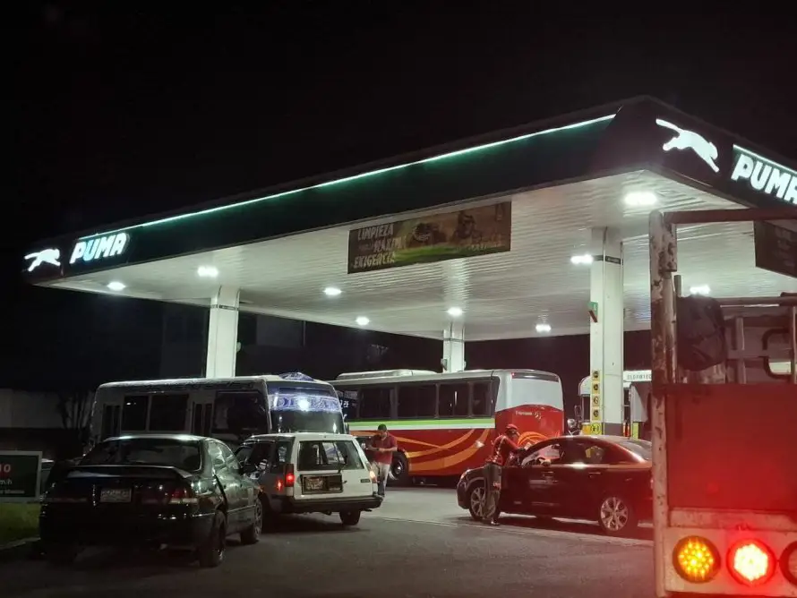Los precios de los combustibles tendrán otra alza de hasta $0.38 esta quincena