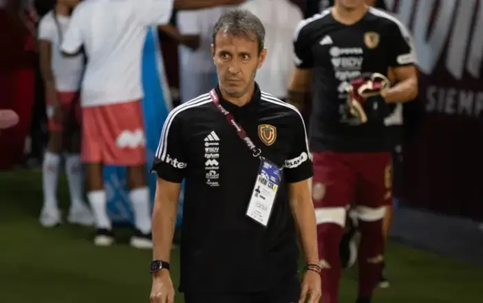 El entrenador de Costa Rica expresa "bronca" tras la goleada y apunta a trabajo para el futuro