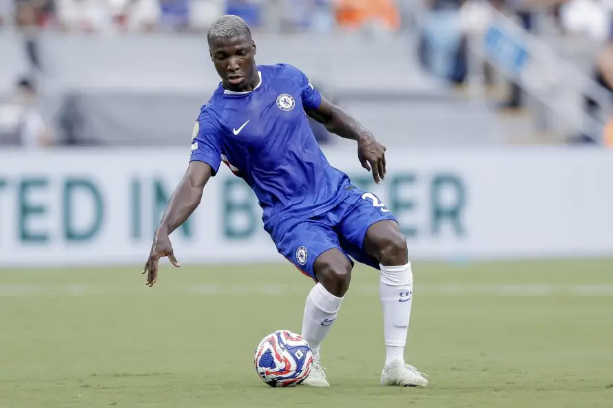 El centrocampista Moisés Caicedo renueva con el Chelsea hasta 2033
