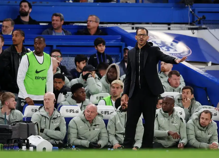 El Chelsea despide al director técnico inglés Liam Rosenior