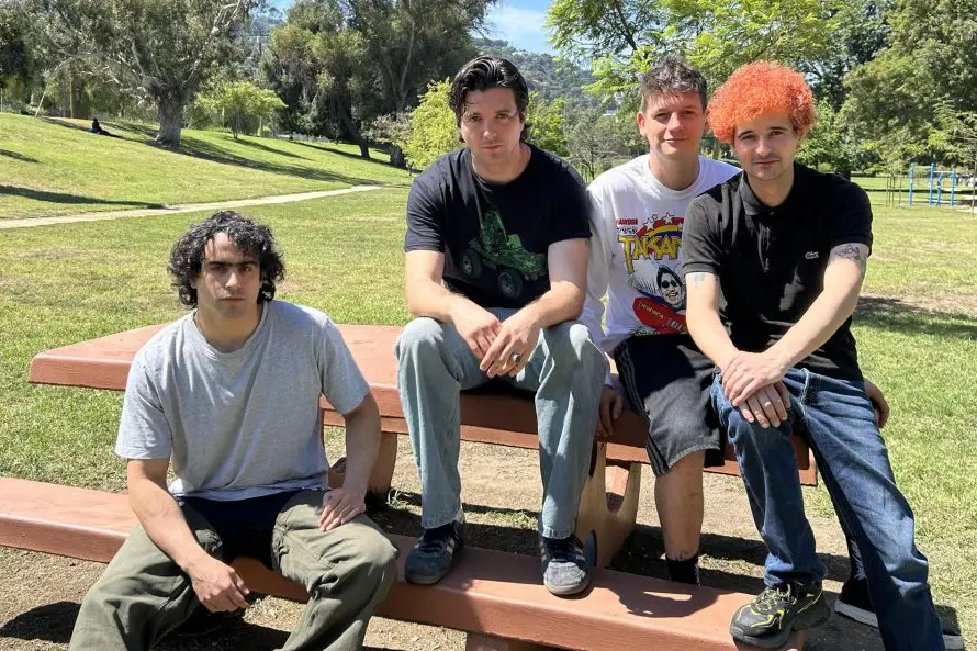La banda Carolina Durante consagra fenómeno generacional en Coachella