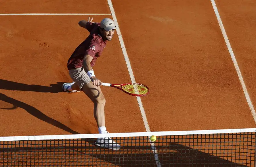Alexander Zverev, Casper Ruud y Matteo Berrettini avanzan; Daniil Medvedev cae en Montecarlo