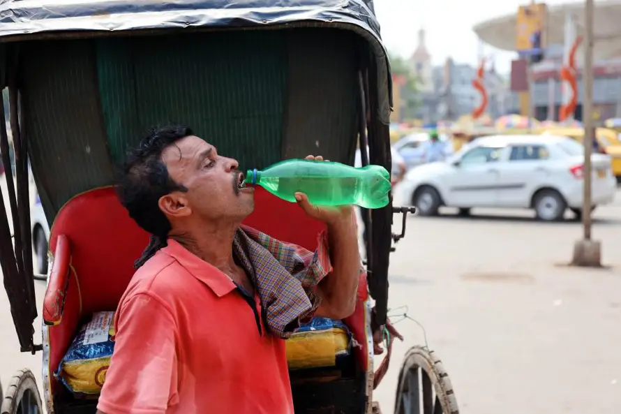 India emite alerta por ola de calor con 47 grados