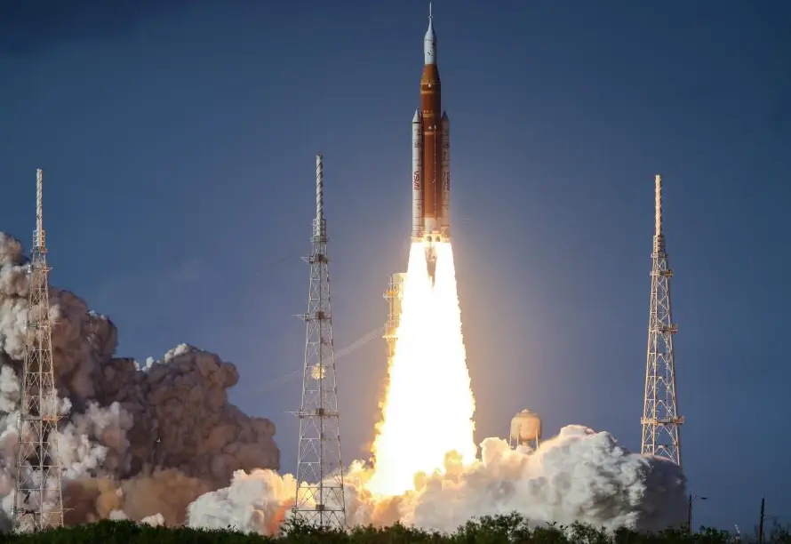 La NASA pide evitar la zona del amerizaje de Artemis II por la caída de restos de la nave