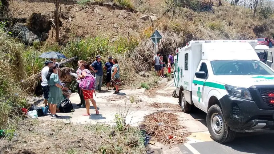 Pick up vuelca y deja al menos seis lesionados en Nueva Trinidad, Chalatenango
