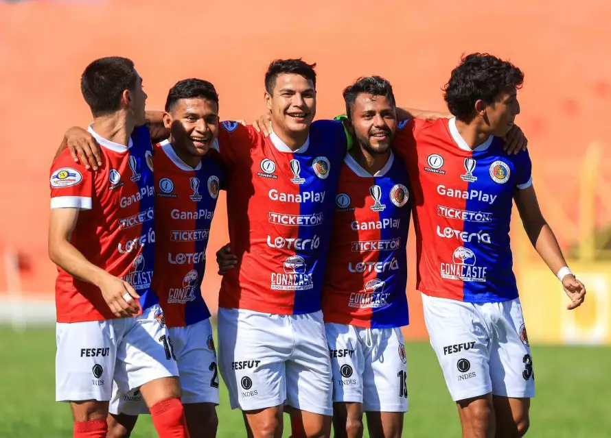 FAS arrolla 5-1 a Dragón en la ida de octavos de la Copa Presidente
