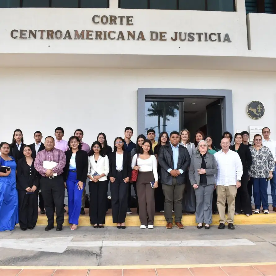 Honduras anuncia retiro "inmediato" de la Corte Centroamericana de Justicia