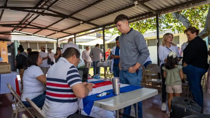 Arena convoca a elecciones internas hacia elecciones generales 2027