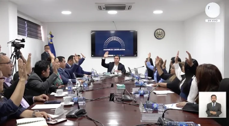 Diputados inician estudio de nueva ley de alianzas público-privadas y citan a ministra de Economía