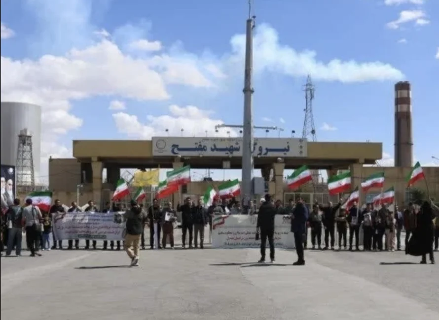 Cadenas humanas se extienden por centrales y puentes de Irán ante las amenazas de Trump