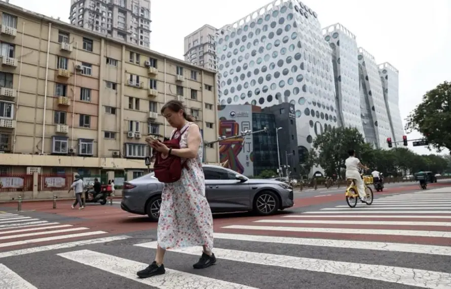 China aprueba ley social para impulsar consumo interno