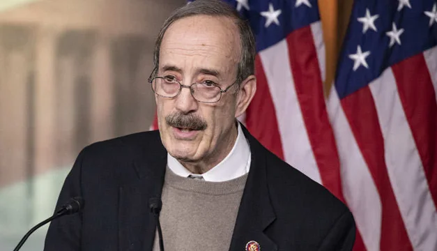 Muere excongresista demócrata Eliot Engel, quien impulsó la Lista Engel
