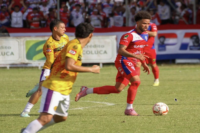 FAS y Firpo ganan y siguen liderando el torneo Clausura