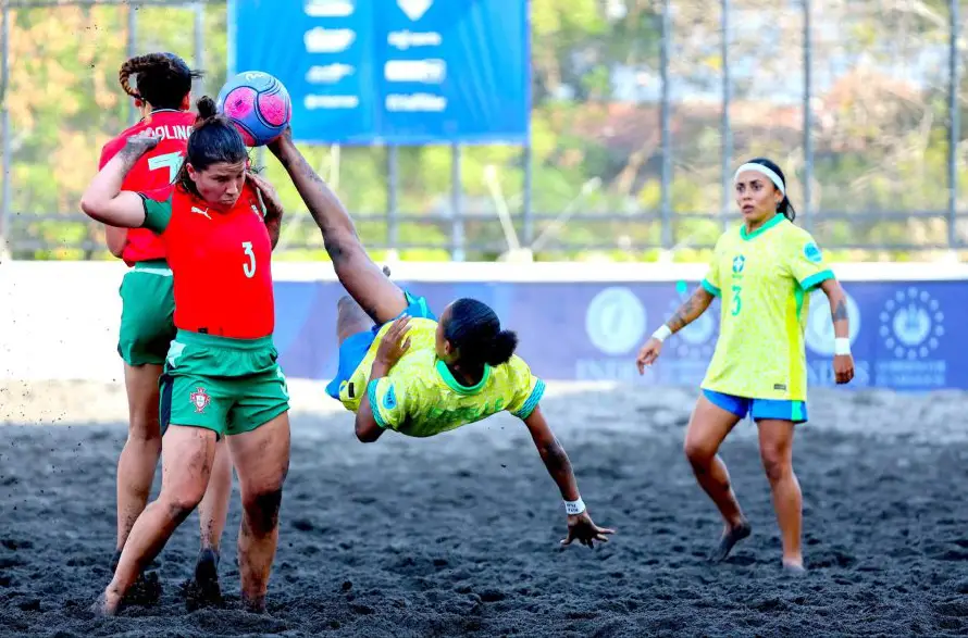 Portugal derrota 1-0 a Brasil en inicio del torneo femenino de la Beach Soccer Cup 2026