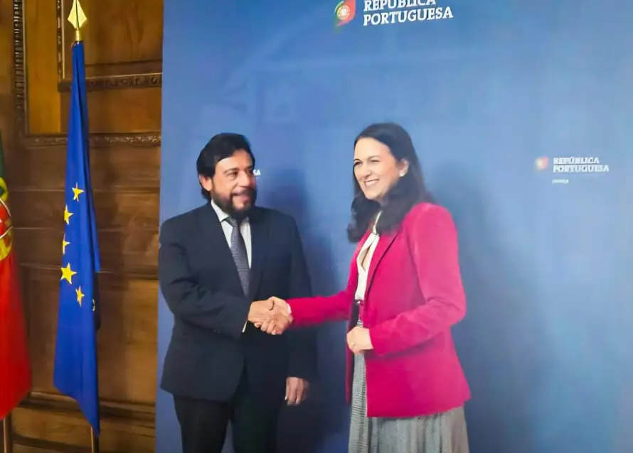 Félix Ulloa dialoga con ministra de Justicia de Portugal sobre procesos judiciales en El Salvador