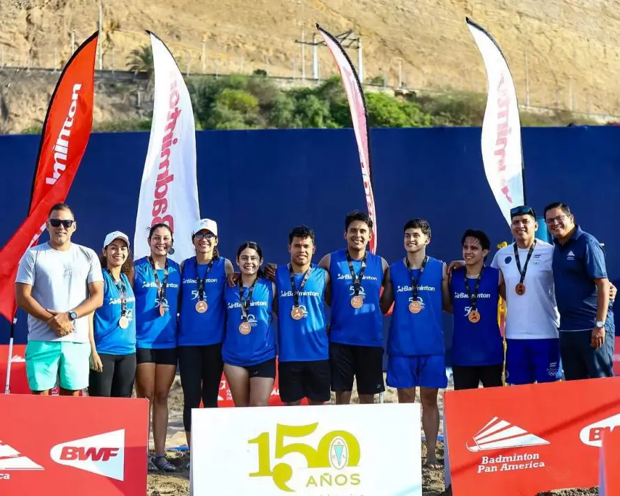 Selección salvadoreña de bádminton obtiene bronce en torneo Panamericano en Perú