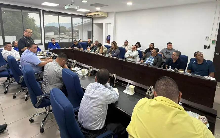 PCN se reúne con comisión electoral y anuncia abrirá candidaturas a la diáspora hacia elecciones 2027