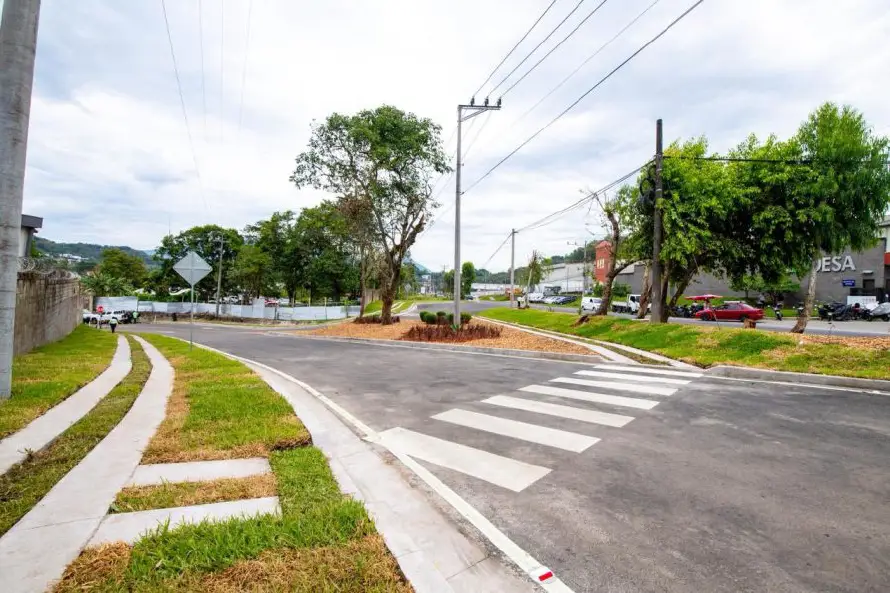 Obras Públicas entrega nuevo acceso vial en Nuevo Cuscatlán