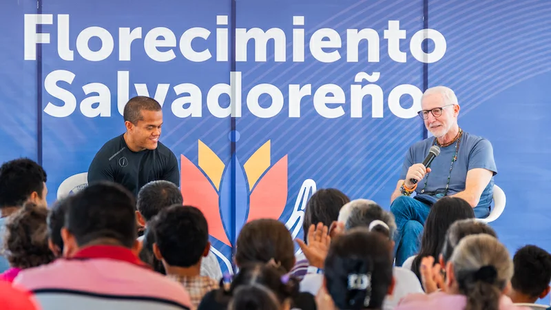 Dirección de Integración e Indes reúnen a 15,000 personas con federaciones deportivas