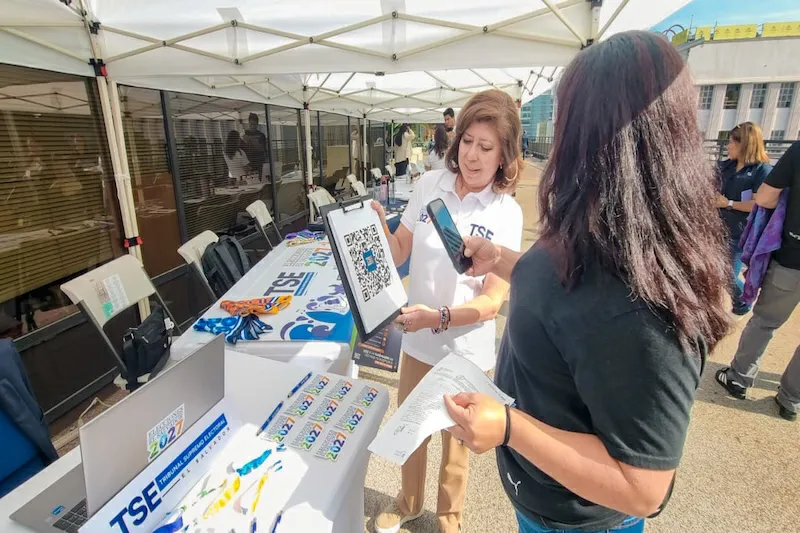 TSE realiza jornadas informativas para la diáspora sobre el voto en el exterior