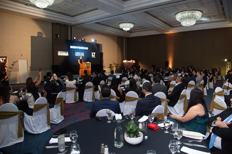 Revista Derecho y Negocios premia a empresas y líderes tecnológicos