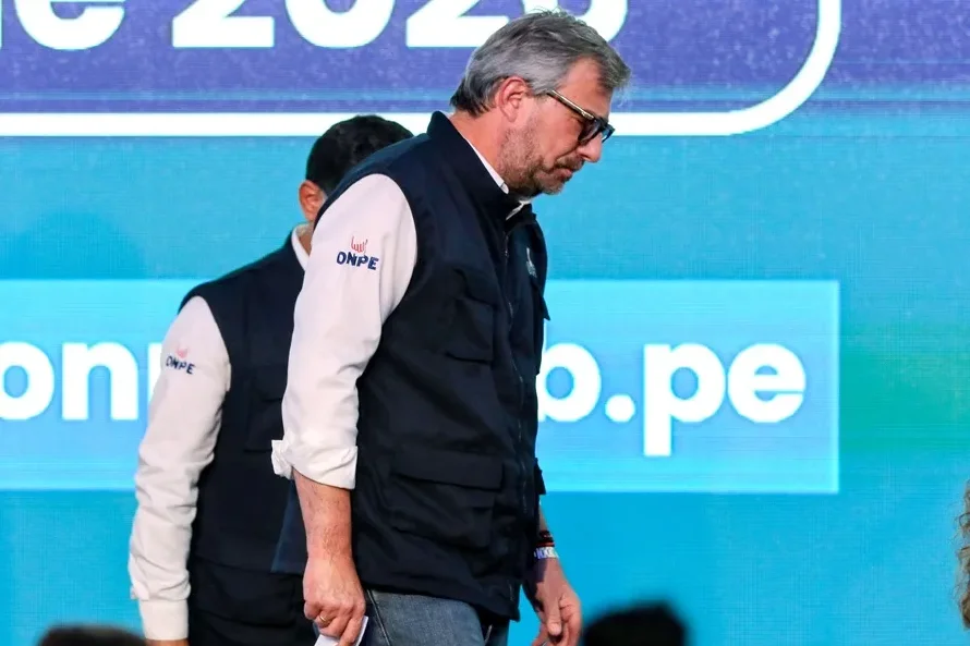 Fiscalía de Perú pide detención de exjefe del órgano electoral por irregularidades