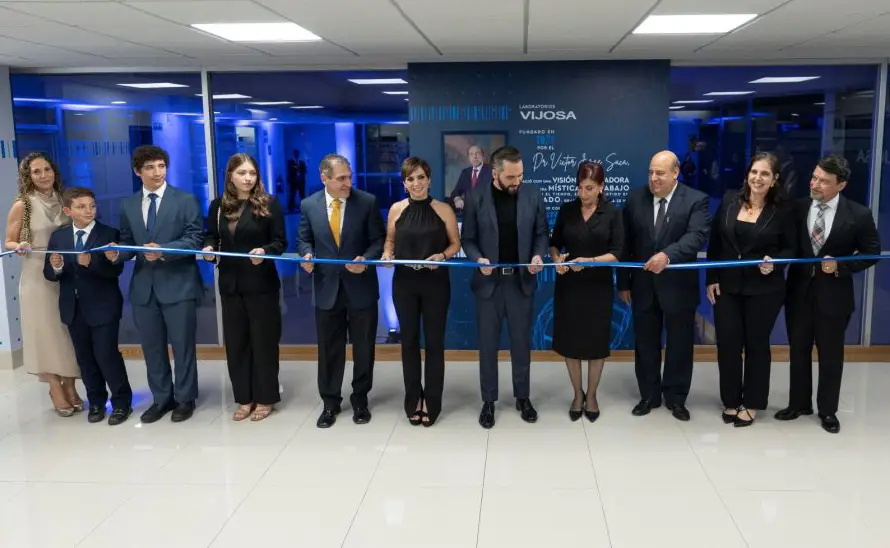 ASI rindió homenaje póstumo al Dr. Víctor Jorge Saca con el premio “El Quijote” e inaugura salón en su honor