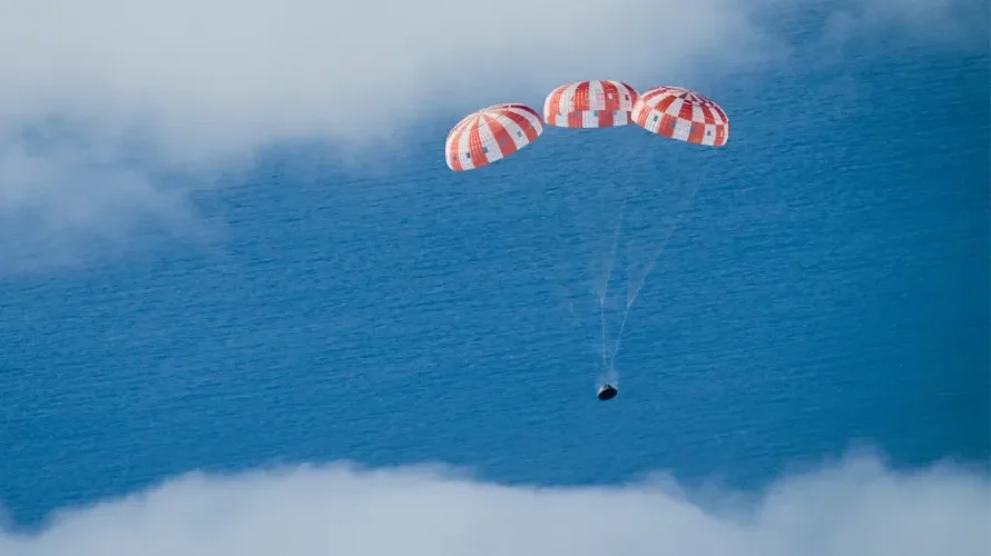 Aquí puedes ver el regreso de la misión Artemis II a la Tierra