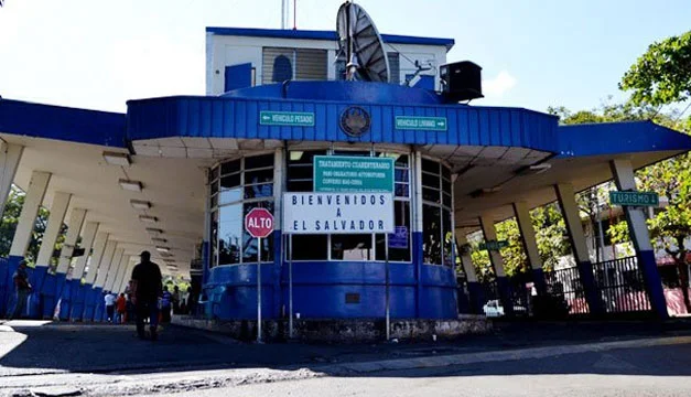 Condenan a guatemalteca por tráfico ilegal de personas en Santa Ana