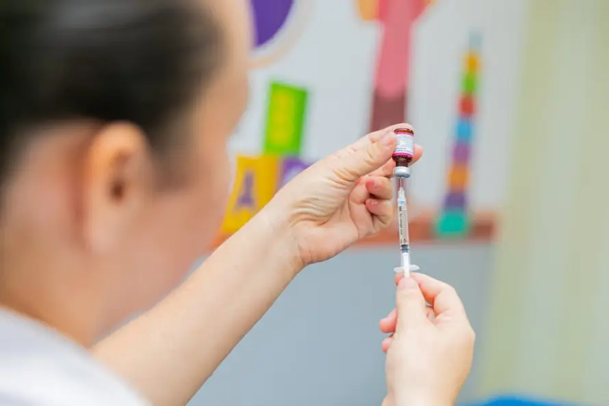 Salud ha aplicado 17,000 dosis contra el sarampión en una semana