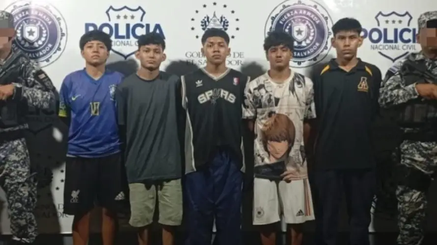 Detienen a supuestos pandilleros del Barrio 18 en Soyapango tras denuncia en redes sociales