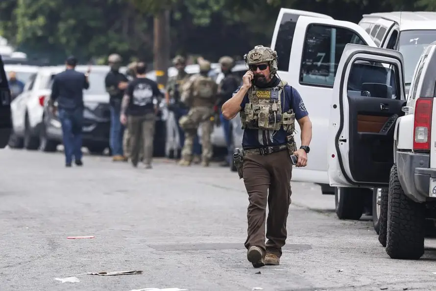 Trump destina más de 250 millones de dólares para pagar a policías que arresten migrantes