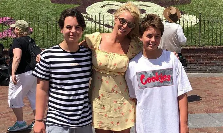 Hijos de Britney Spears apoyan su decisión de internarse para rehabilitación