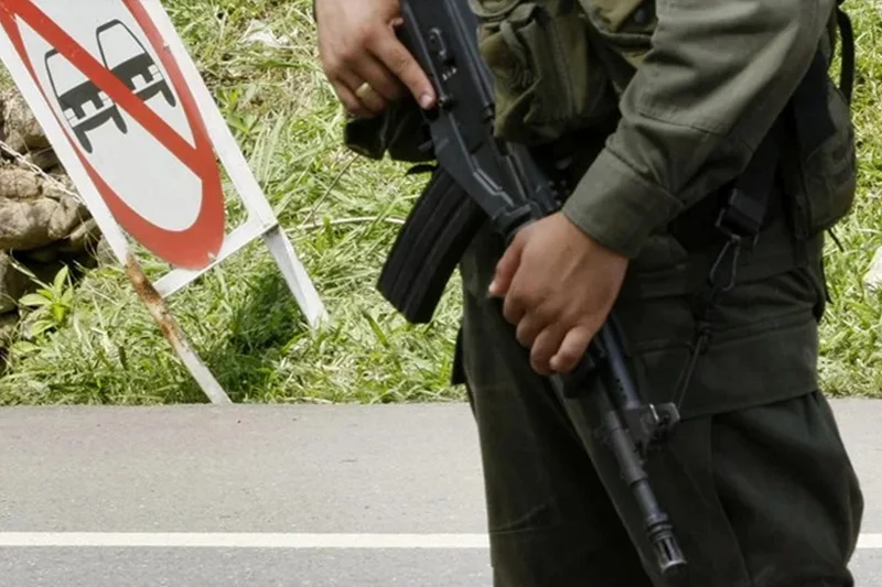 Sube a 14 el número de muertos y 38 heridos por ataque en la Vía Panamericana en Colombia