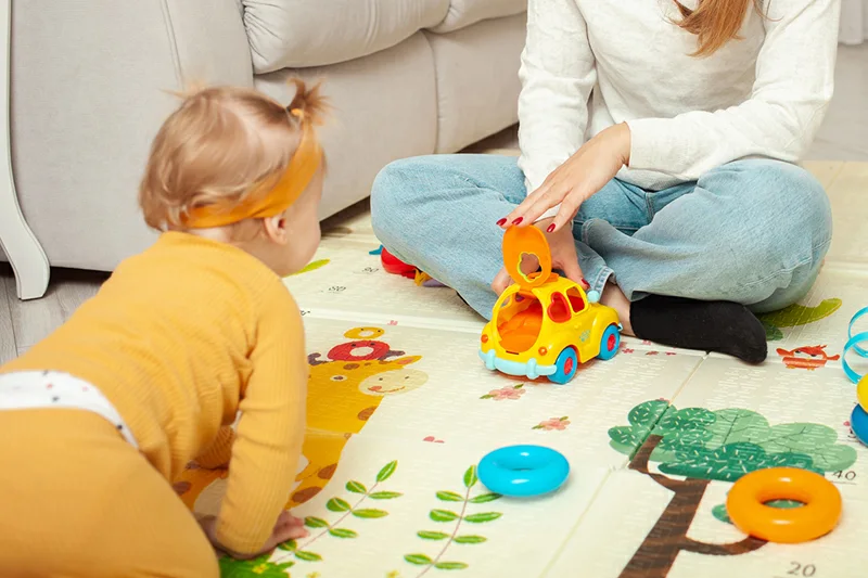 Cancillería abre convocatoria para cuidador infantil en Estados Unidos