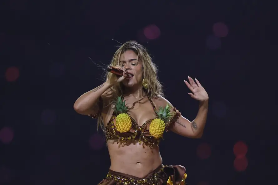Karol G reivindica a la comunidad latina en un histórico Coachella