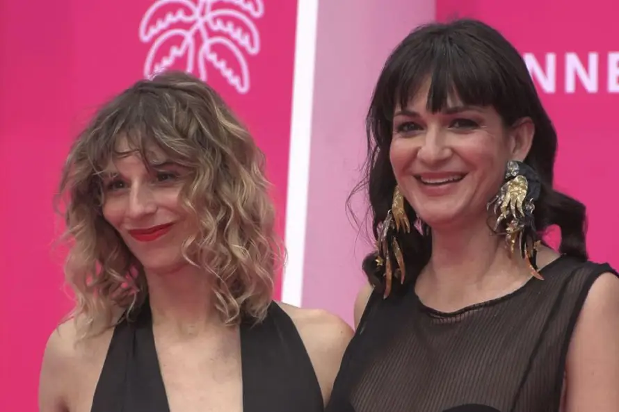 "Yo siempre a veces", de los Javis españoles: mejor guion en Canneseries