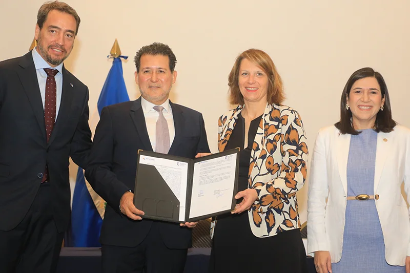 Aerocluster y Expertise France impulsan empleabilidad juvenil en sector aeronáutico