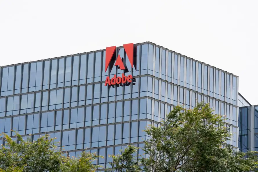 Adobe lanza herramienta con IA para apoyar estudiantes